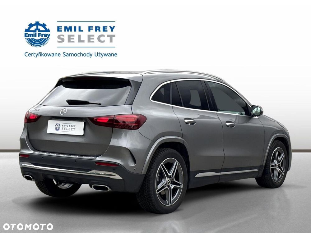 Mercedes-Benz GLA - 6
