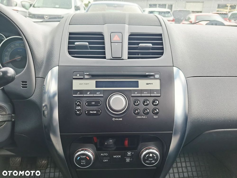 Suzuki SX4 1.6 Comfort - 21