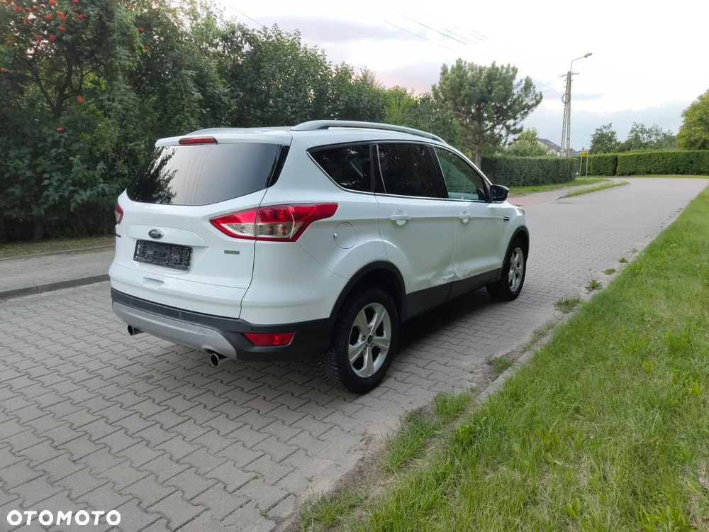 Ford Kuga 1.5 EcoBoost 2x4 Individual - 3