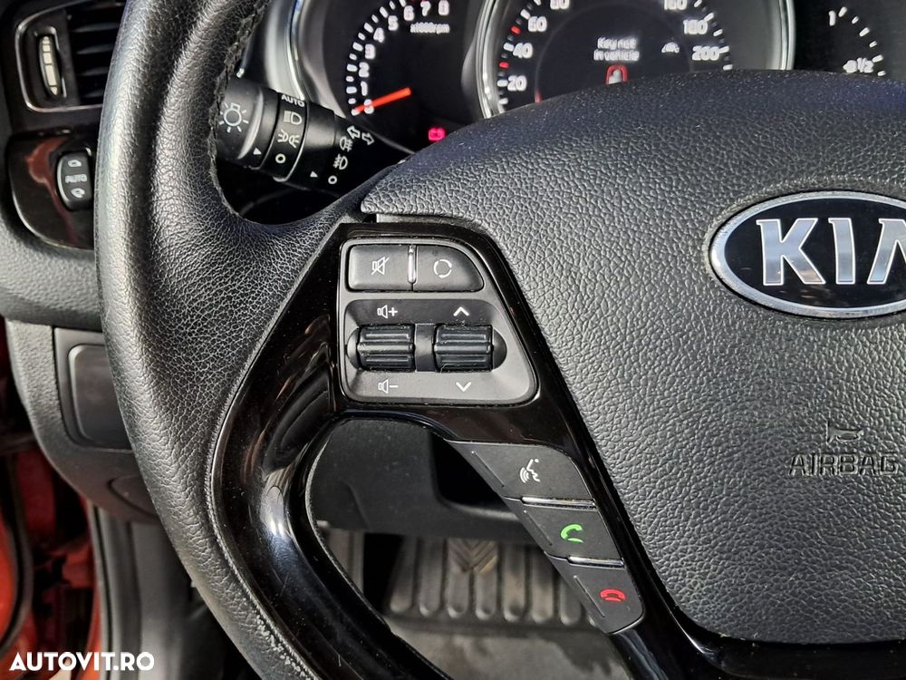 Kia Ceed - 16