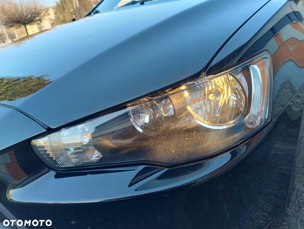 Mitsubishi Lancer 1.8 Intense - 26