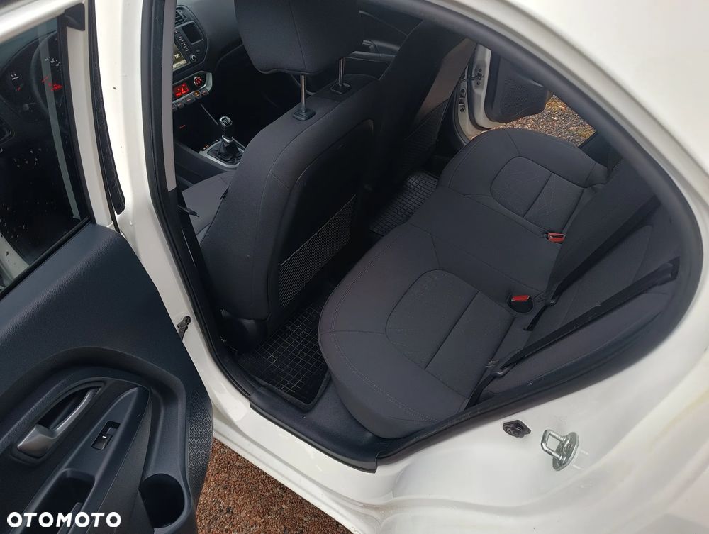 Kia Rio 1.4 Spirit - 16