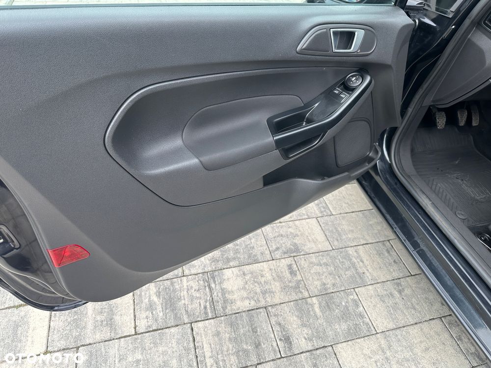Ford Fiesta 1.25 Titanium X - 20