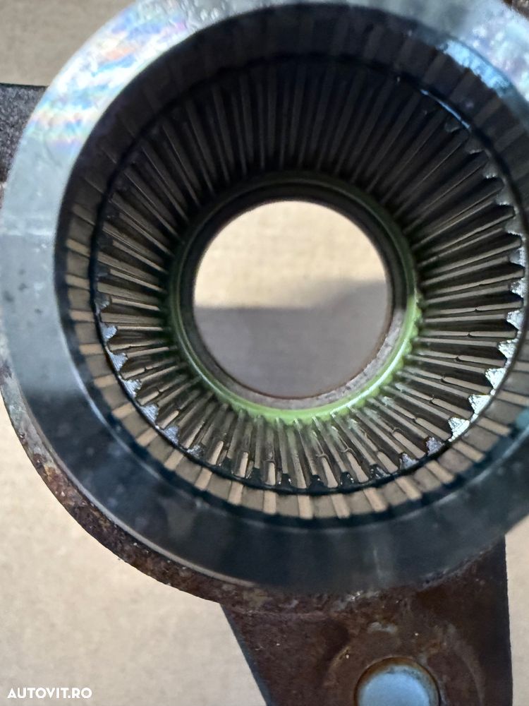 Vând flanșă metalică de la cutia de transfer către cardanul de spate BMW xDrive (4x4) Bmw f30 f25 f01 g11 etc - 6