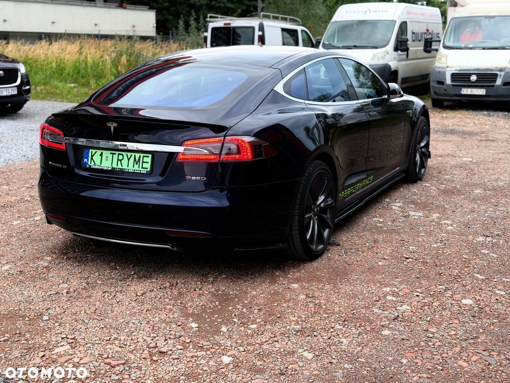 Tesla Model S Performance - 17