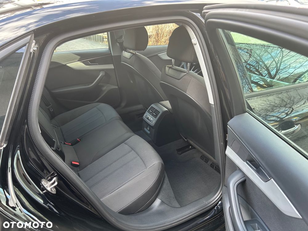 Audi A4 Limousine 35 TFSI mHEV Advanced S tronic - 15