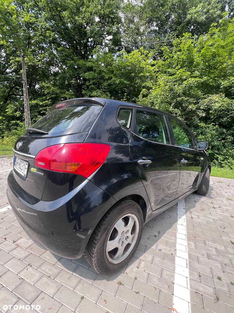 Kia Venga - 5
