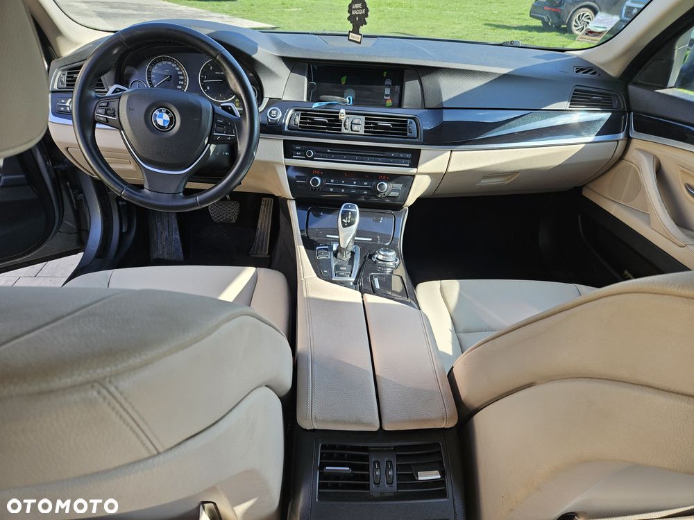 BMW Seria 5 525d Sport-Aut - 18