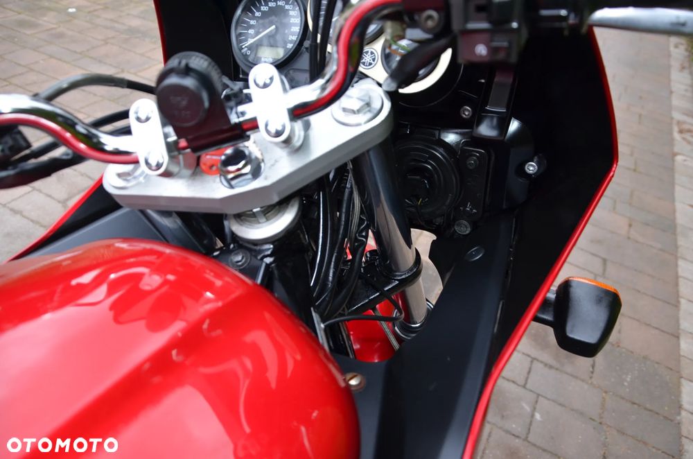 Yamaha FZS - 22