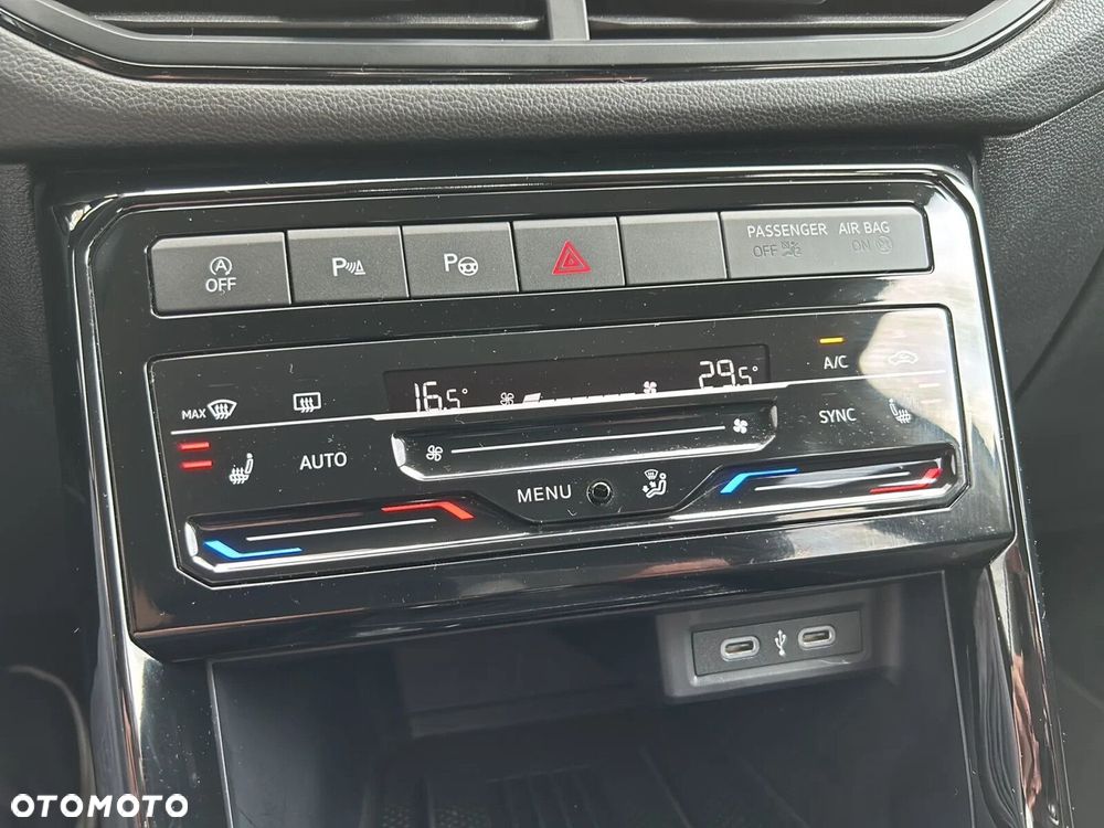 Volkswagen T-Cross - 27