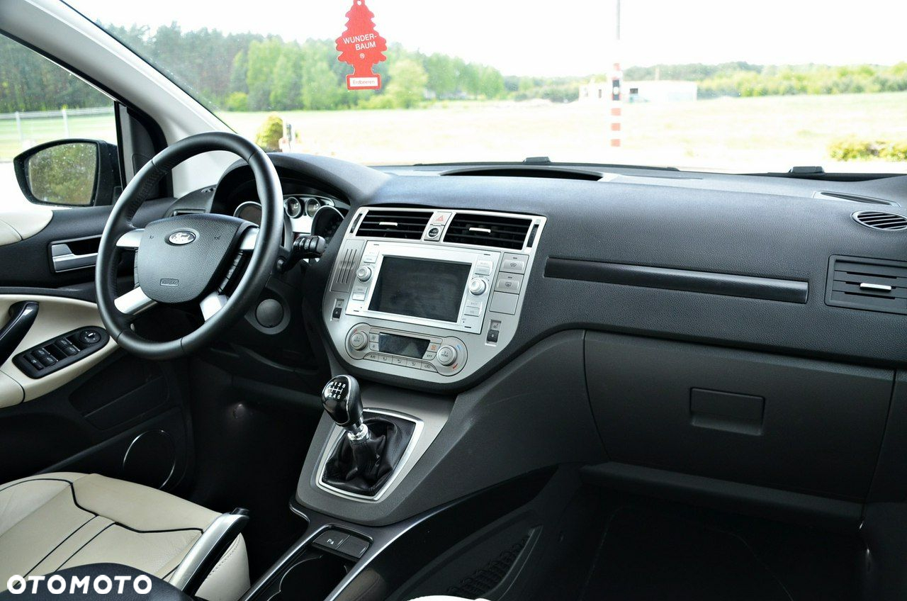 Ford Kuga - 16