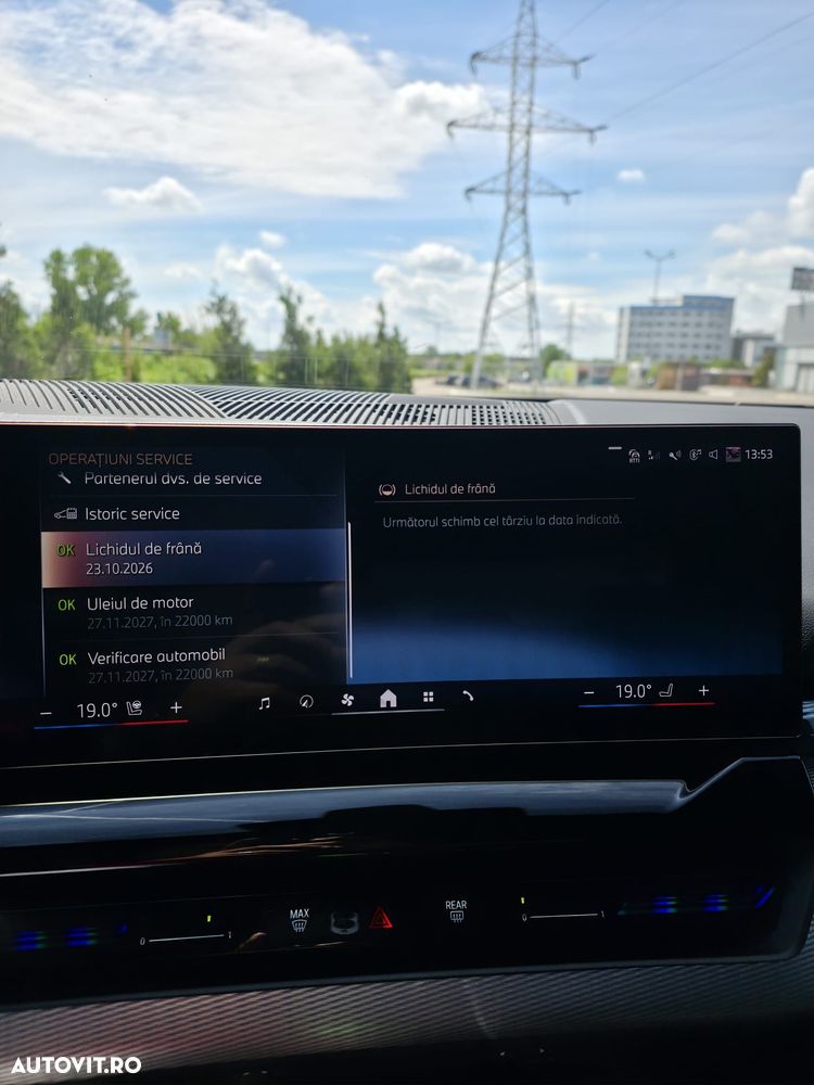 BMW Seria 5 520i AT MHEV - 37