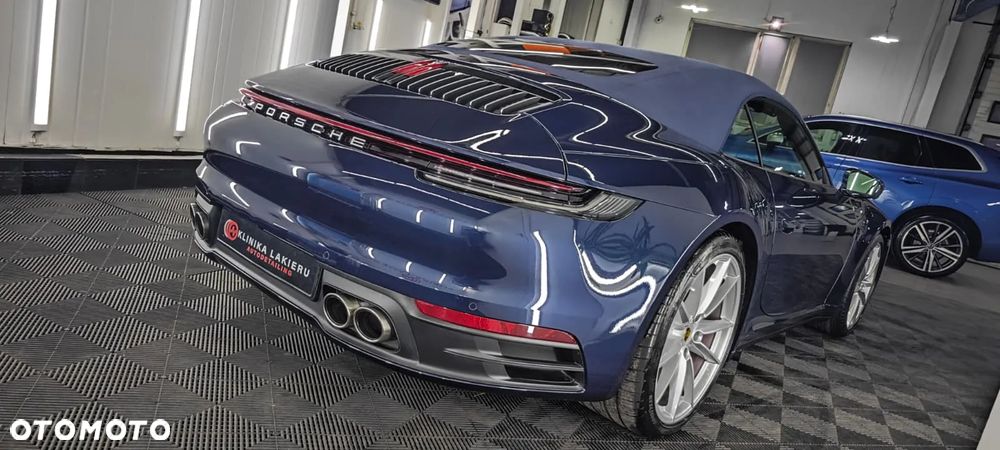 Porsche 911 Carrera Cabriolet PDK - 9