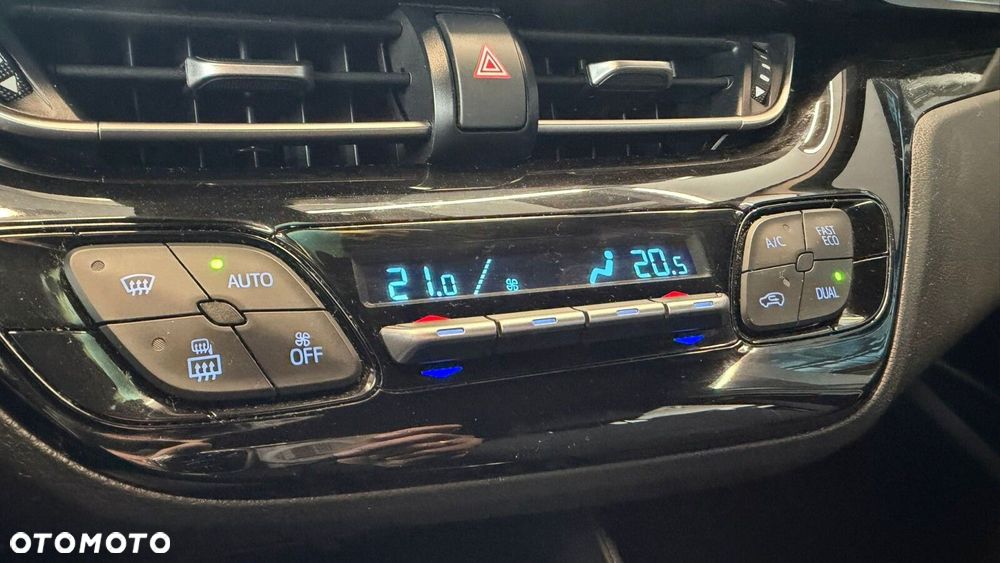 Toyota C-HR - 32