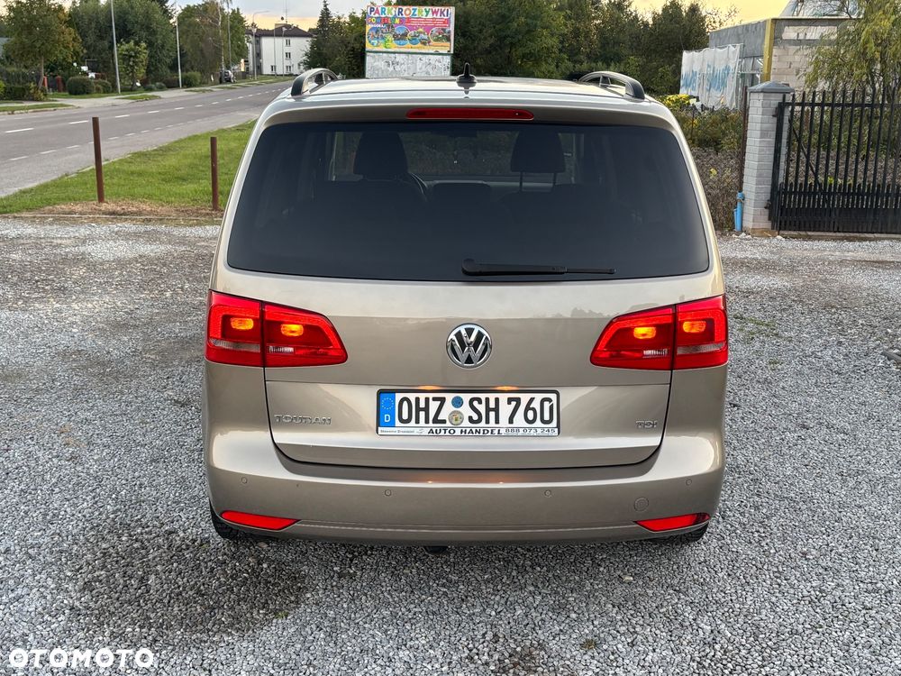 Volkswagen Touran - 24