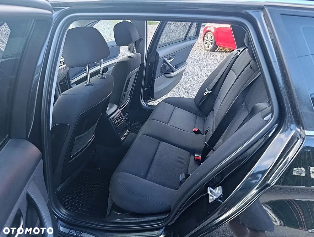 BMW Seria 3 325d DPF Edition Exclusive - 12