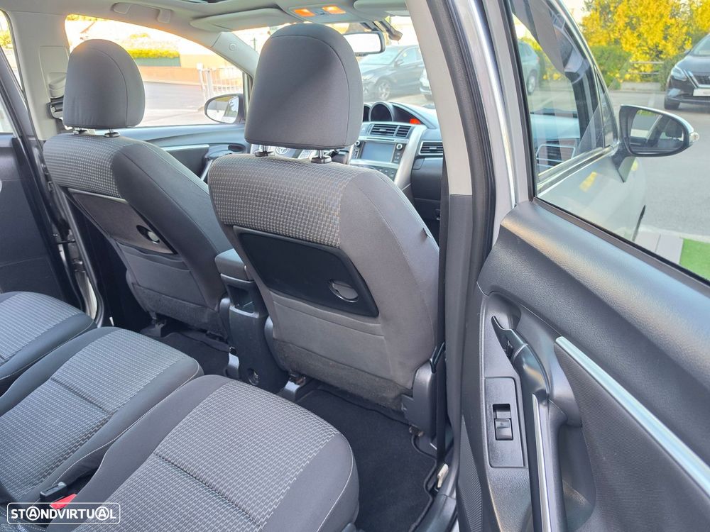 Toyota Verso 1.6 D-4D Comfort - 33