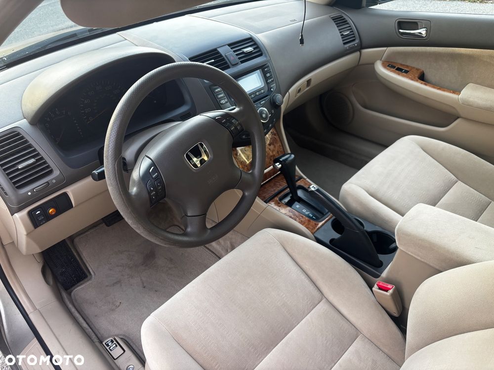 Honda Accord 2.4 LX - 7