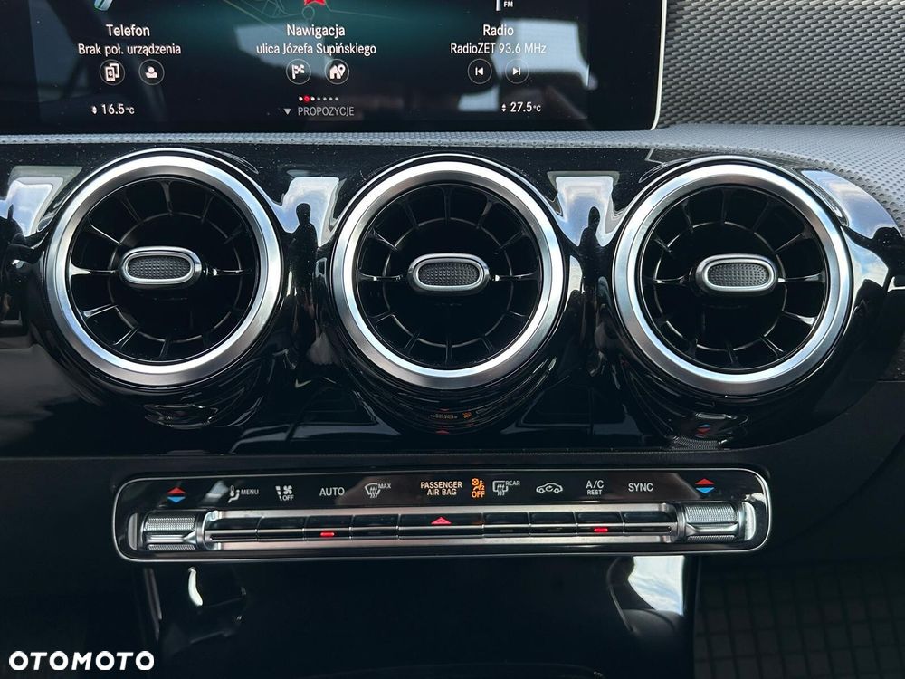 Mercedes-Benz Klasa A 220 d 4-Matic 8G-DCT - 23