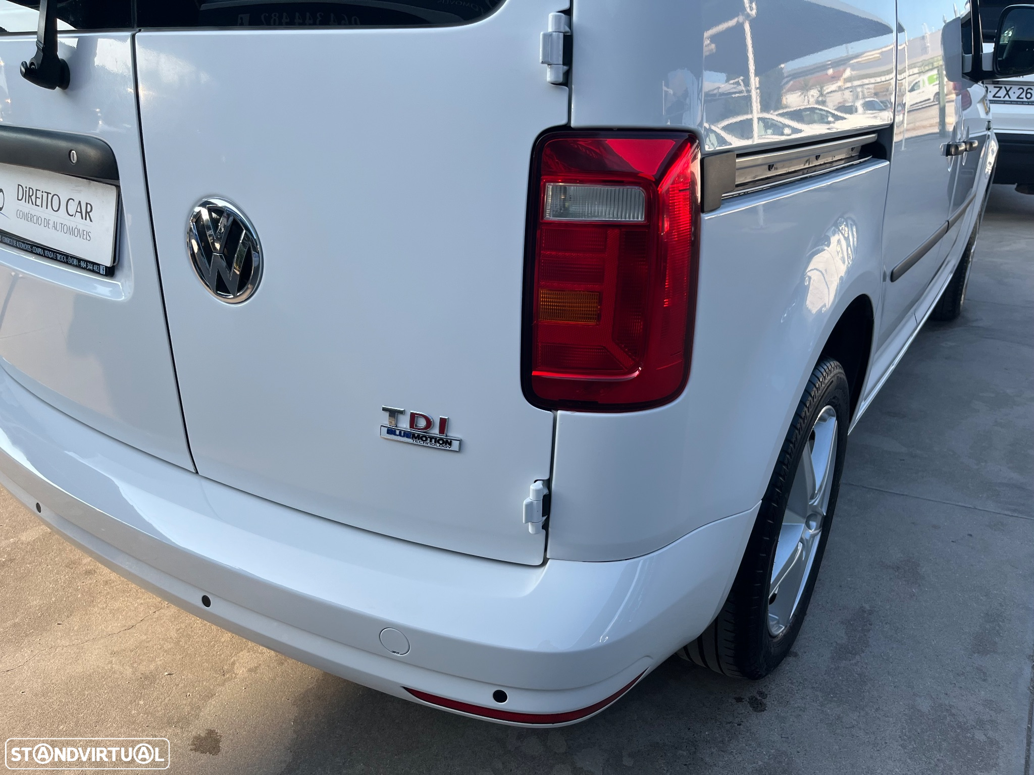 VW Caddy Van 2.0 TDi 150cv Confirtline - 12