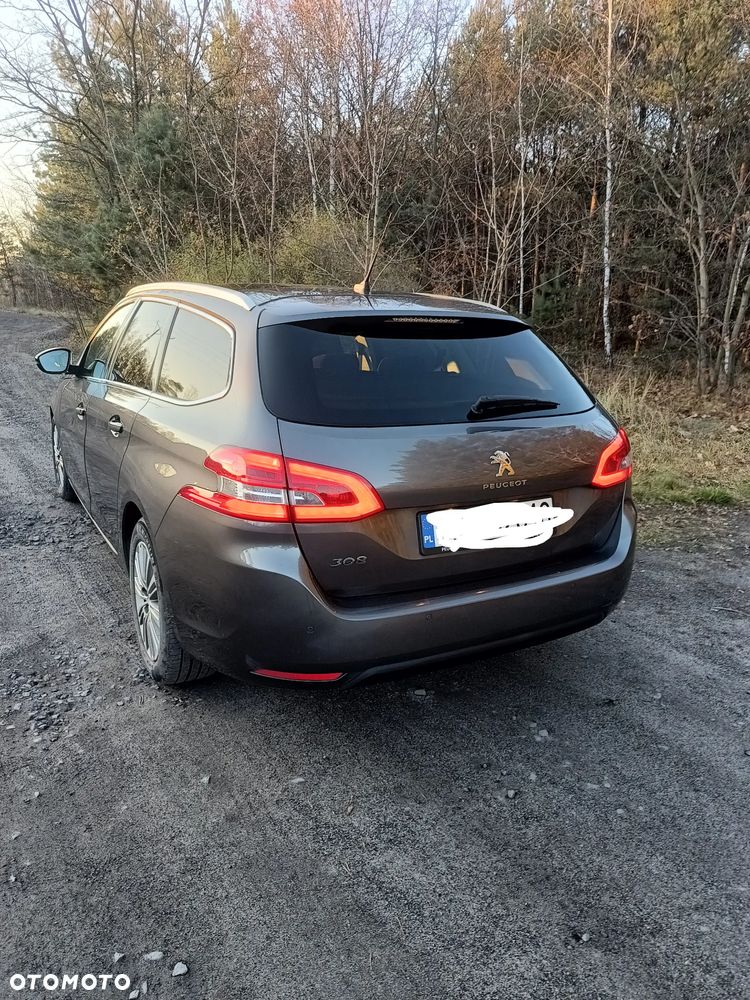 Peugeot 308 1.2 PureTech GPF Allure Pack S&S - 4