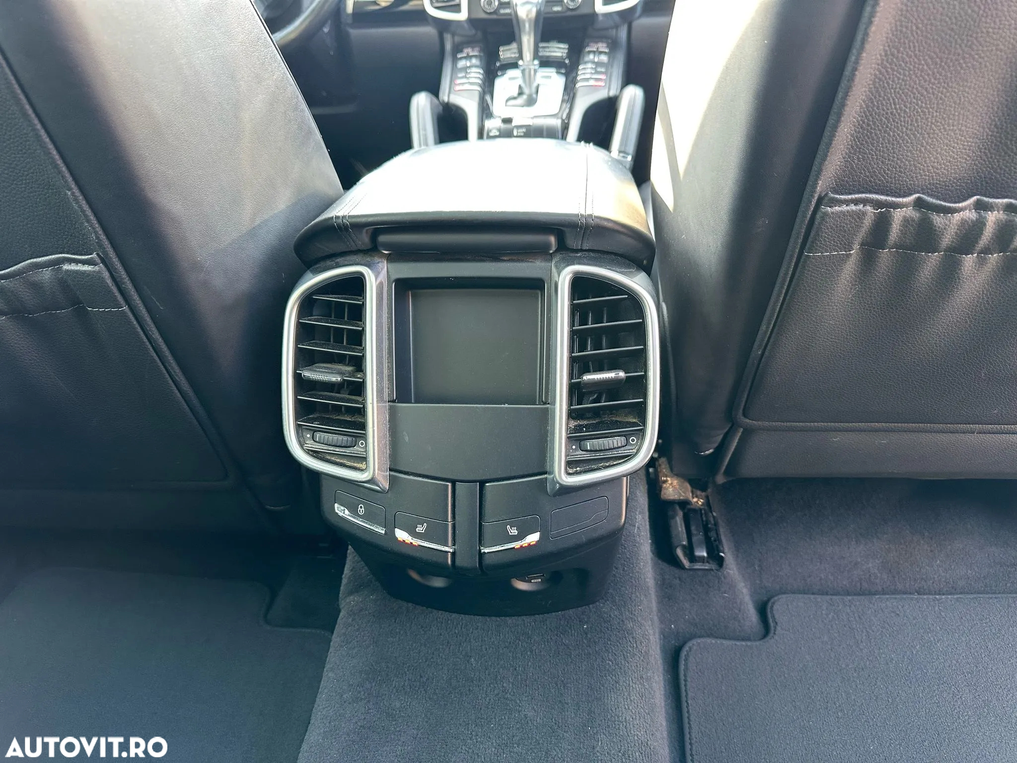 Porsche Cayenne Diesel Platinum Edition - 26