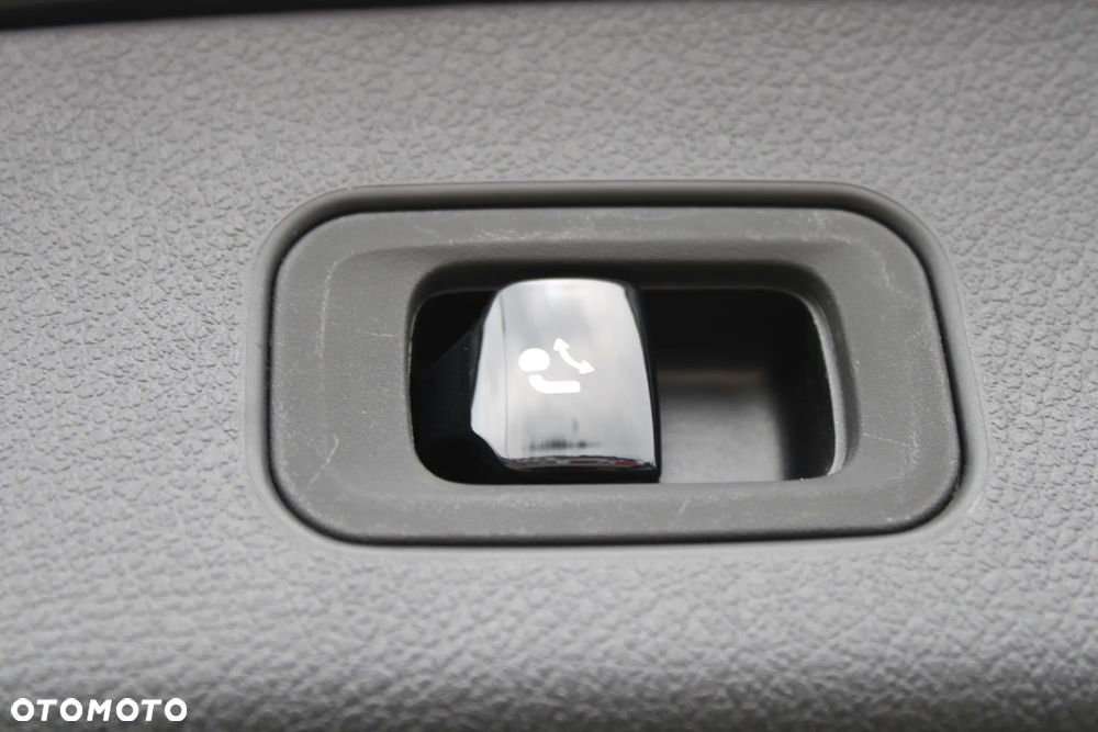 Mercedes-Benz GLC 300 e PHEV 4-Matic AMG Line - 25