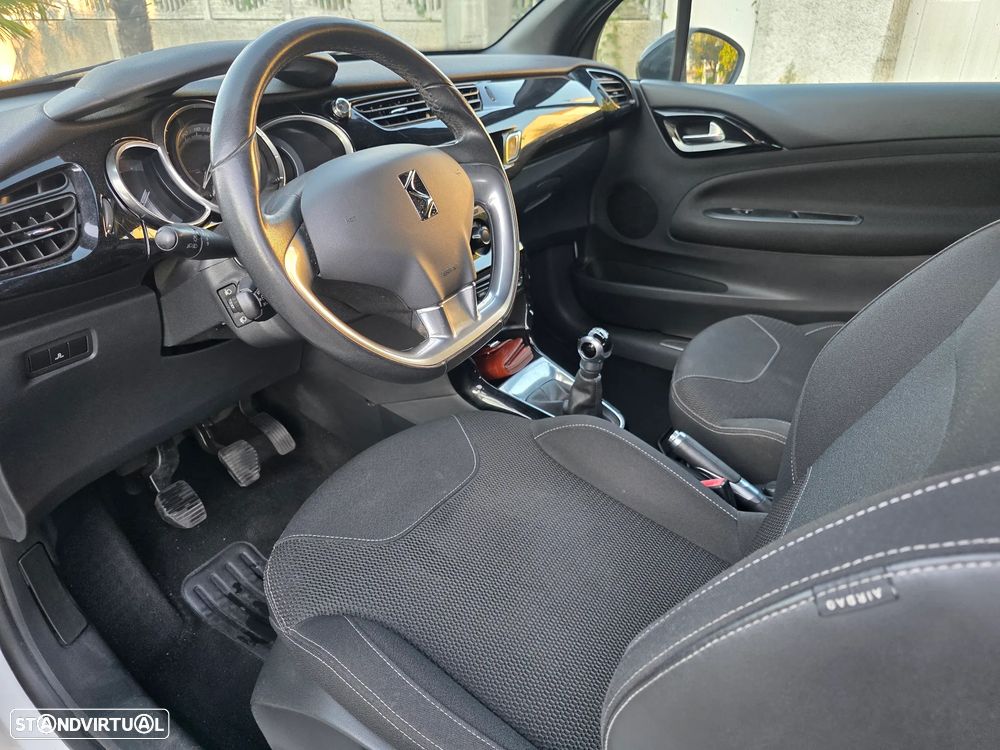 Citroën DS3 1.2 VTi So Chic - 14
