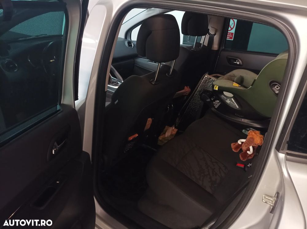 Peugeot 3008 2.0 HDI FAP Premium - 11