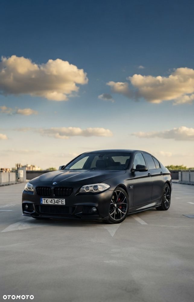 BMW Seria 5 523i - 1