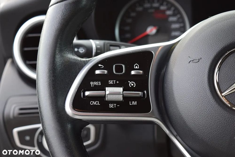 Mercedes-Benz GLC 200 d - 17