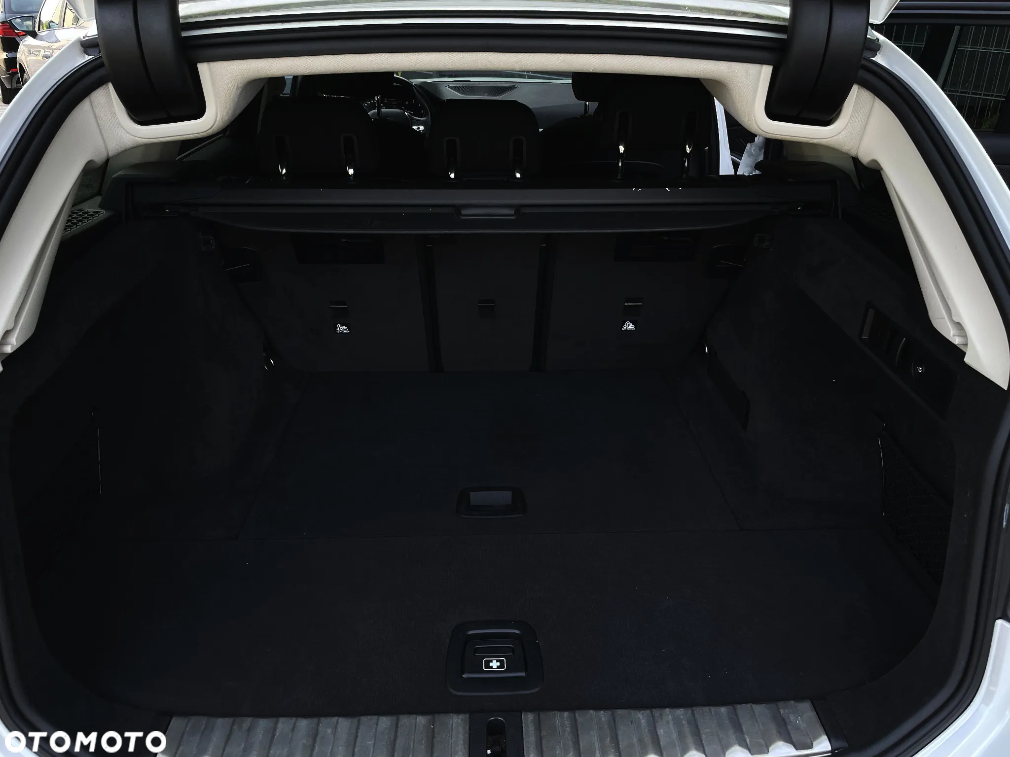 BMW Seria 3 320d Touring - 38