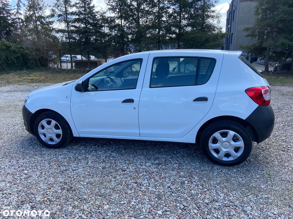 Dacia Sandero - 8