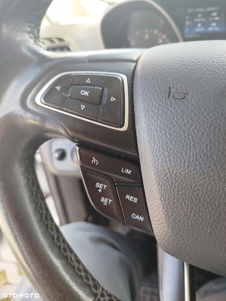 Ford C-MAX ver-1-5-tdci-edition - 12