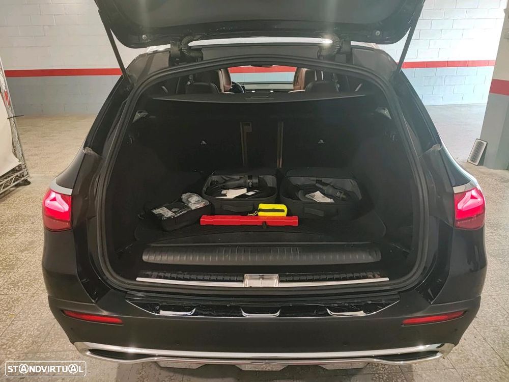 Mercedes-Benz E 300 de 4Matic All-Terrain - 11