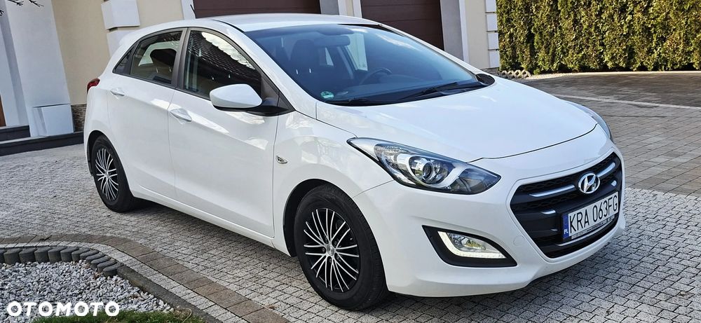 Hyundai i30 blue 1.4 Style - 2