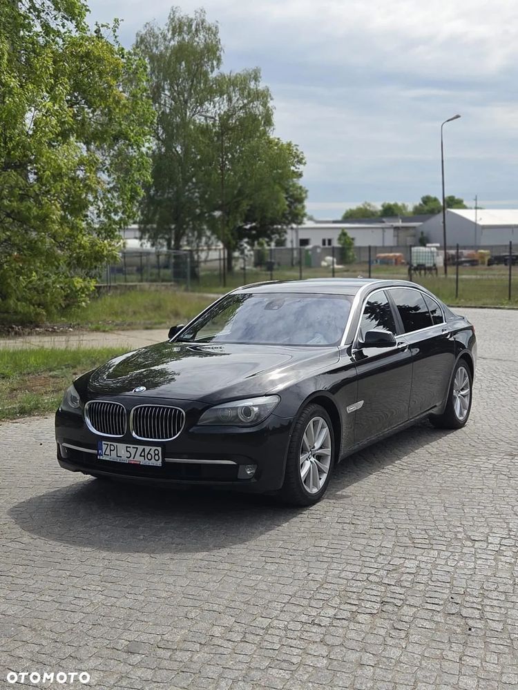 BMW Seria 7 750Li - 6