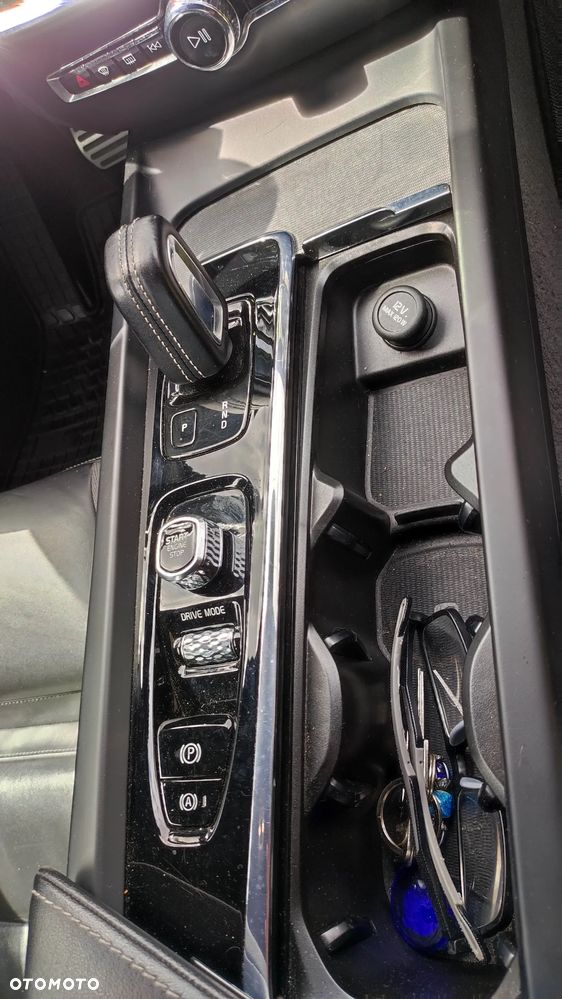 Volvo S60 B4 B R-Design - 8