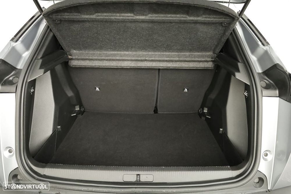Peugeot 2008 1.2 PureTech Allure - 22
