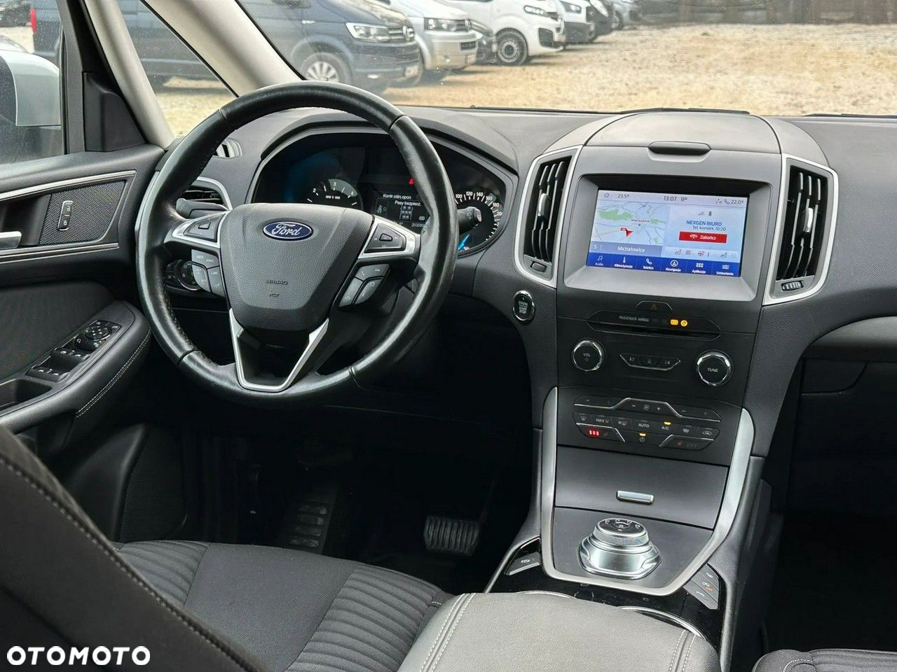 Ford S-Max - 19