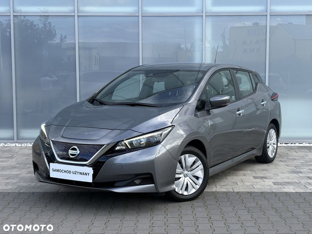 Nissan Leaf - 1