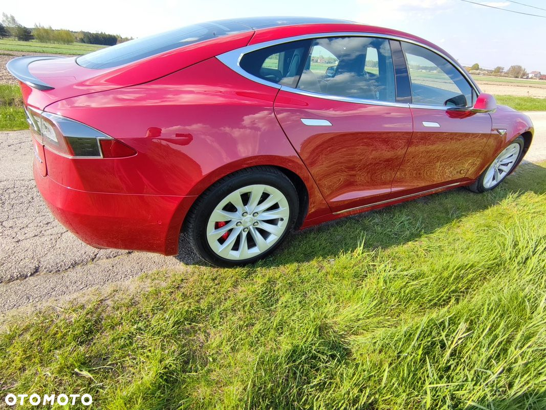 Tesla Model S Performance - 15