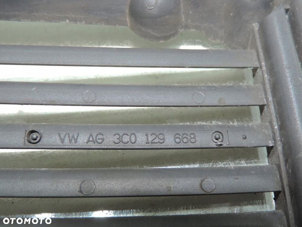 KRATKA FILTRA POWIETRZA AUDI A3 8P - 4