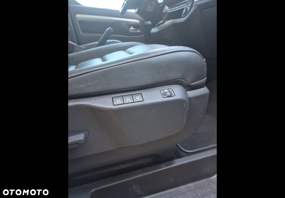 Peugeot Traveller L2 2.0 EAT8 Business VIP - 6
