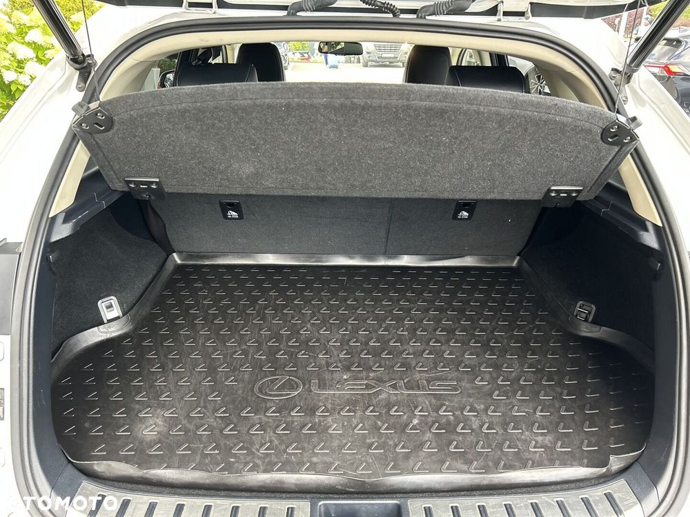 Lexus NX 300h Comfort AWD - 27