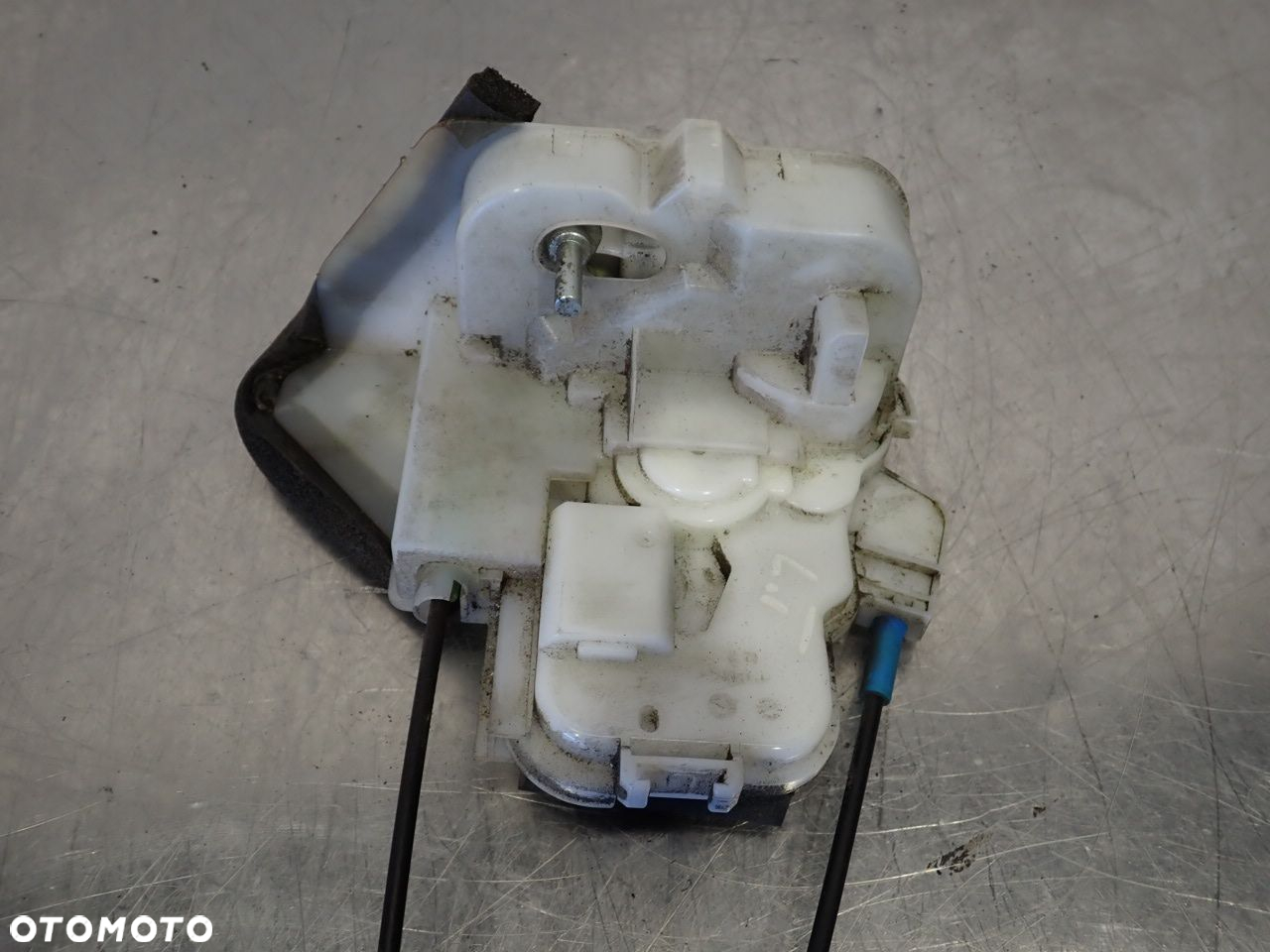 ZAMEK LEWY TYŁ DRZWI SUBARU IMPREZA 1.5 - 4