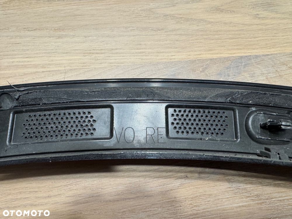 Rehau 980264 listwa błotnika przedniego prawego Mercedes AMG - 3