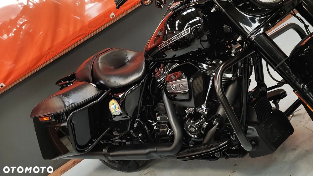 Harley-Davidson Touring Road King - 19