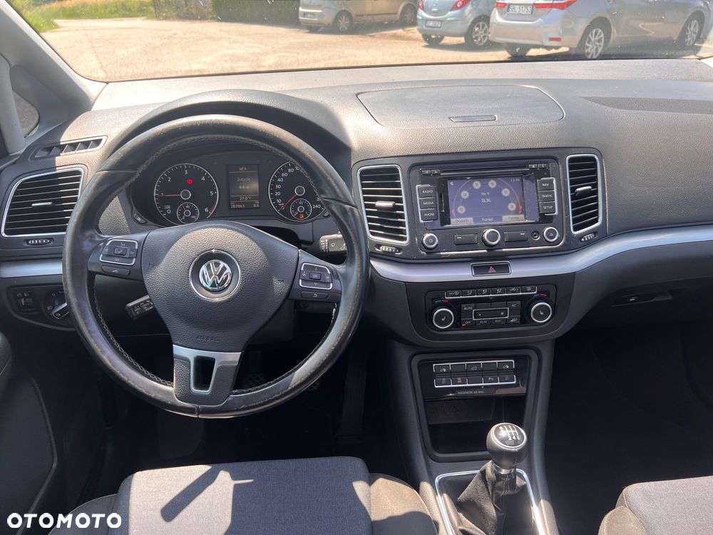 Volkswagen Sharan 2.0 TDI Highline - 17