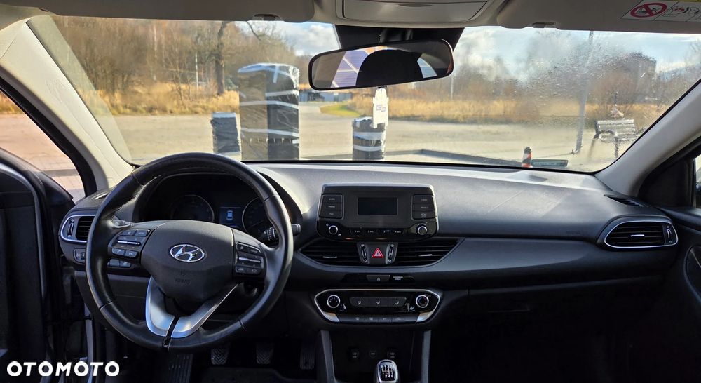 Hyundai i30 1.5 DPI Classic + - 6